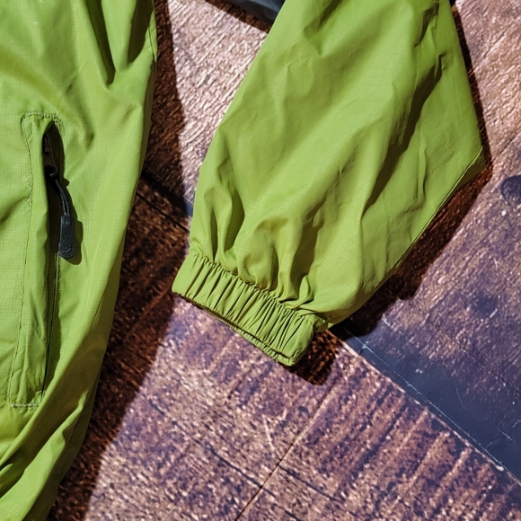 The North Face Summit Series Large green zip up - Picture 5 of 12